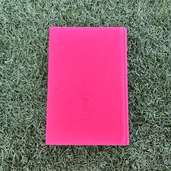 Black Widow: Forever Red by Margaret Stohl - Picture 6 of 7